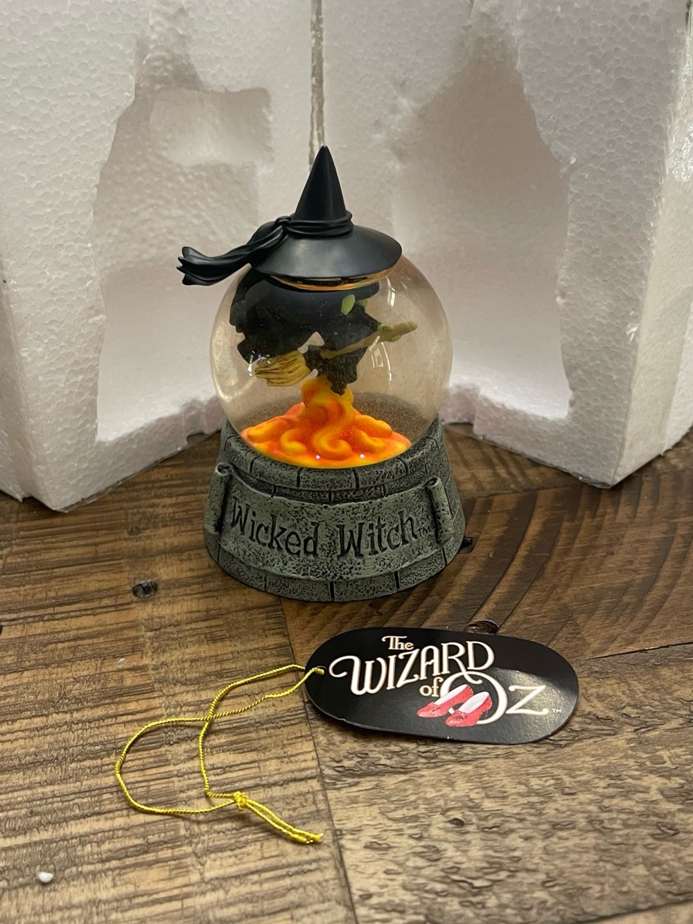 collectible Westland Giftware Wizard of Oz Wicked Witch Water Globe